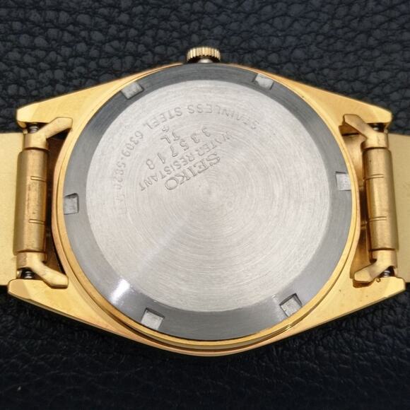 Vintage 1981 Seiko Automatic Mens Gold Watch W/daydate & Black accents - Picture 8 of 10